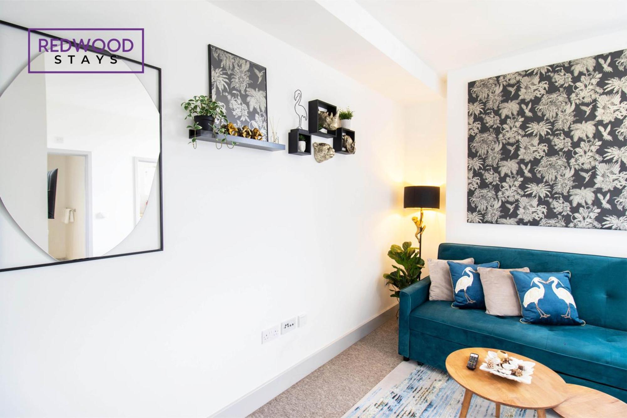 Modern 1 Bed 1 Bath Apartment For Corporates & Contractors, Free Parking, Wi-Fi & Netflix By Redwood Stays Farnborough  Extérieur photo