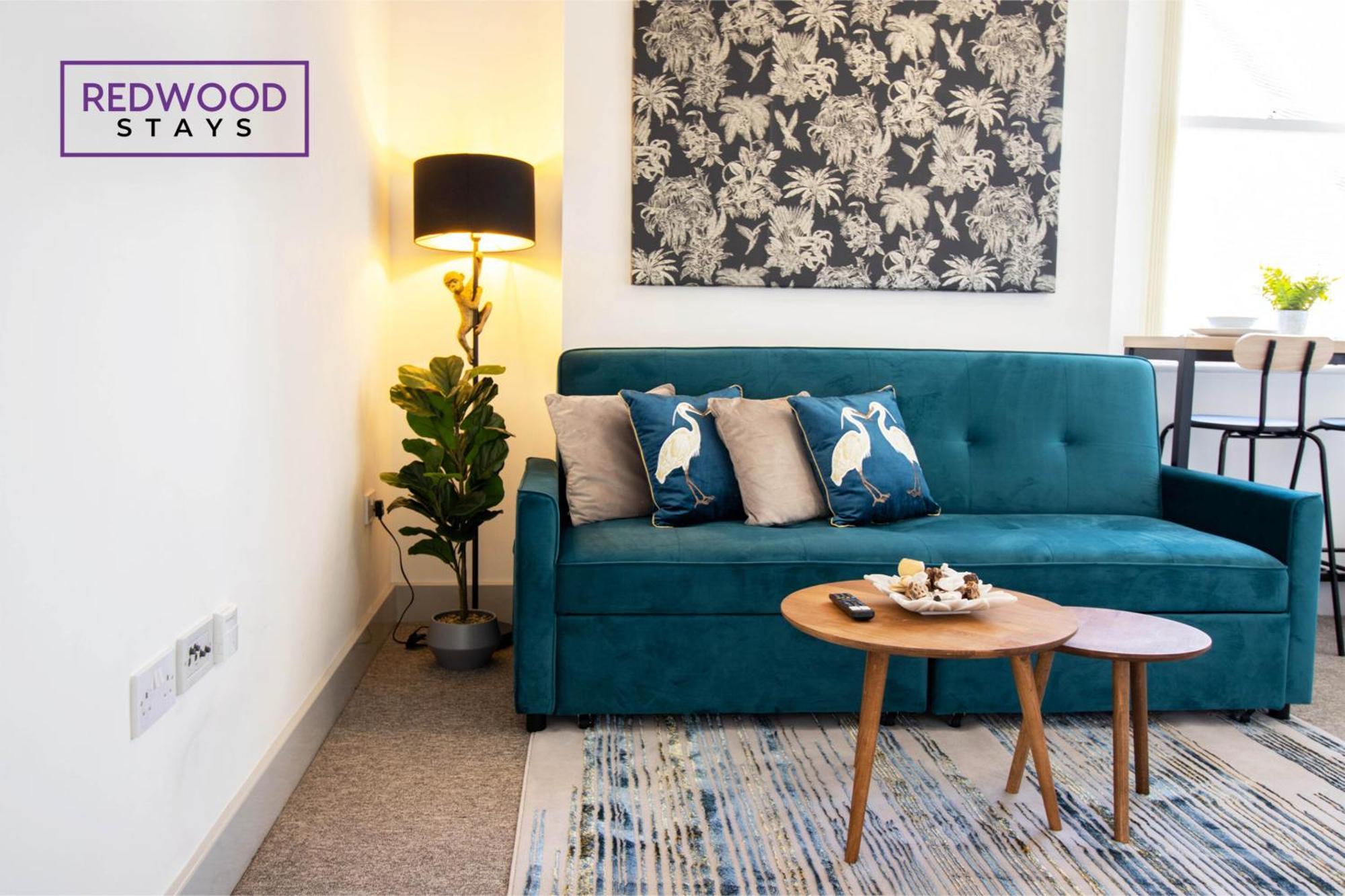 Modern 1 Bed 1 Bath Apartment For Corporates & Contractors, Free Parking, Wi-Fi & Netflix By Redwood Stays Farnborough  Extérieur photo